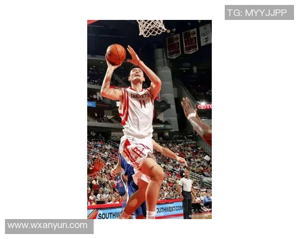 姚明换大号引发热议球迷热情高涨期待新赛季表现 姚明换大号引发热议球迷热情高涨期待新赛季表现