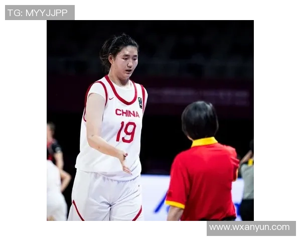 重庆女姚明的篮球梦想与奋斗历程展现出女性力量的无限可能