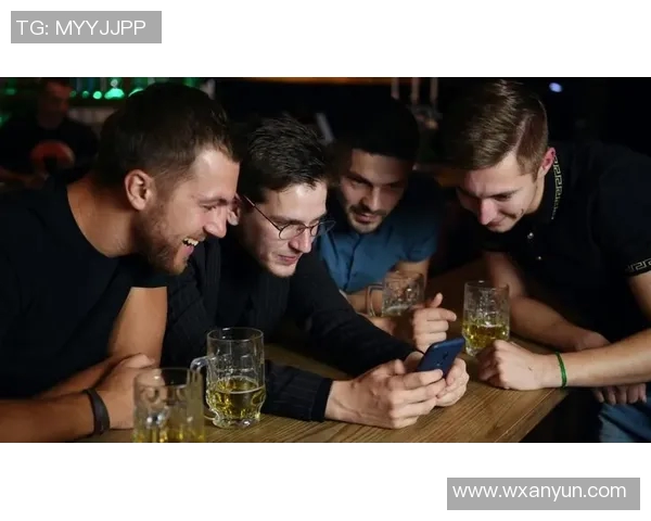 当足球明星走进酒吧的那些趣事与意外瞬间 当足球明星走进酒吧的那些趣事与意外瞬间