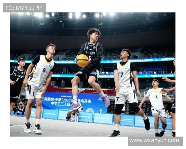 中学生篮球明星的成长之路与梦想追逐的精彩瞬间 中学生篮球明星的成长之路与梦想追逐的精彩瞬间